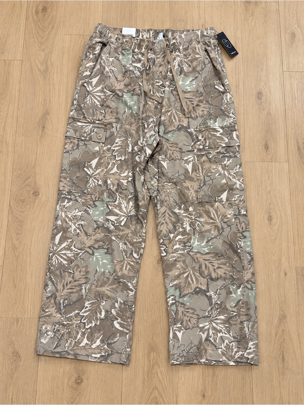 Women’s Cargo Pants — Beige Camouflage Leaf Print